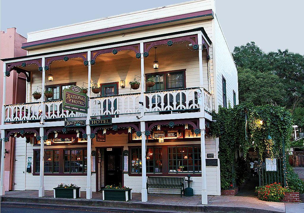 The National Hotel Jamestown Eksteriør billede